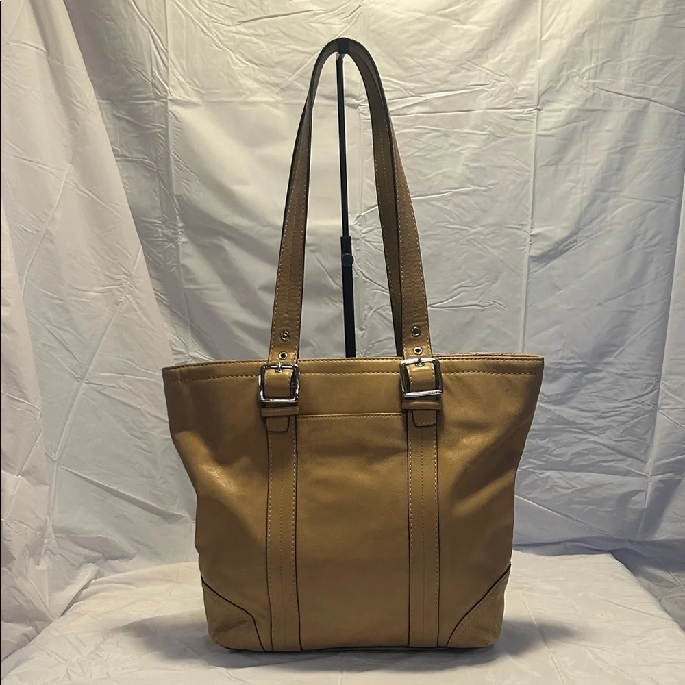 Coach Hampton Tan Leather Top Handle Zipper Closure Tote Shoulder Bag Purse
